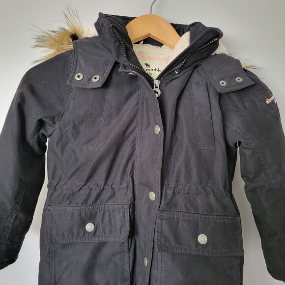 Abercrombie Kids Parka Winter Jacket Coat A&F Sz 5/6 Unisex Black Sherpa Warm - Picture 2 of 10